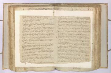 19 vues État civil [Paroisse St Hugues et St Laurent] : registre des naissances de 1793 [Novembre]